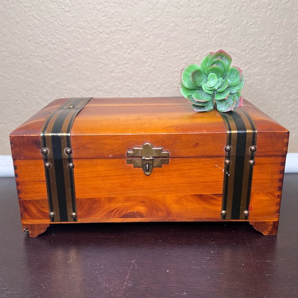 Vintage 1950's Pilliod Wooden Chest Box Swanton Ohio Cedar Jewelry Box Rustic